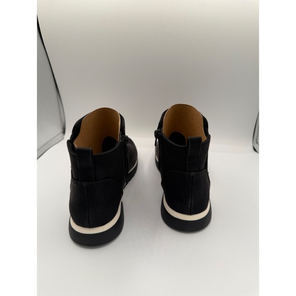 Aerosoles Black Ankle Chelsea Sneaker Boots Side Zip Women's - Picture 6 of 11